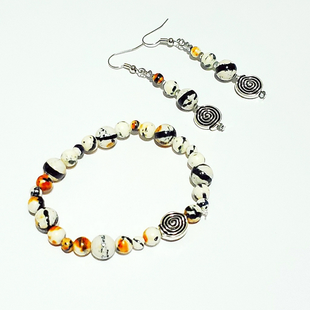 ❤ Handcrafted Beautiful Earrings and bracelet set
